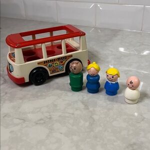 Vintage Fisher Price Little People 1969 Mini Bus With 4 Little People